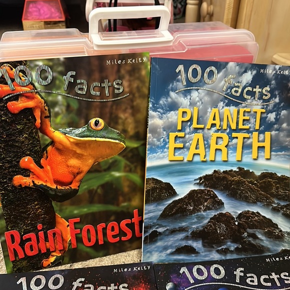 100 facts books - Picture 4 of 4